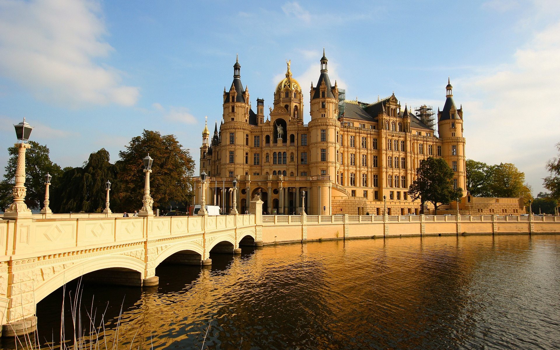 Die besten Sehenswürdigkeiten und Hotels in Schwerin | 2023 | Rooms24